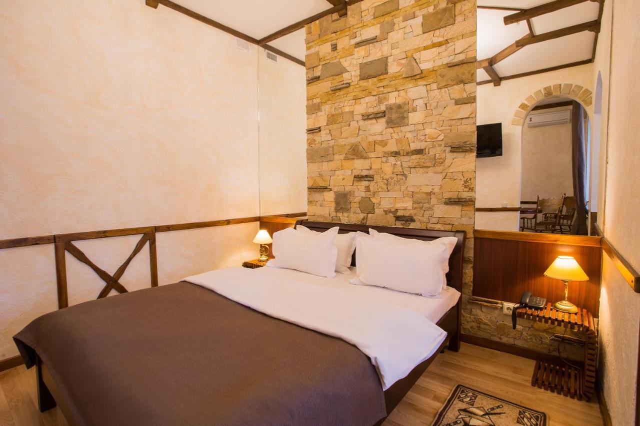 Spa-Hotel Myslyvskiy Dvir Kiev Quarto foto