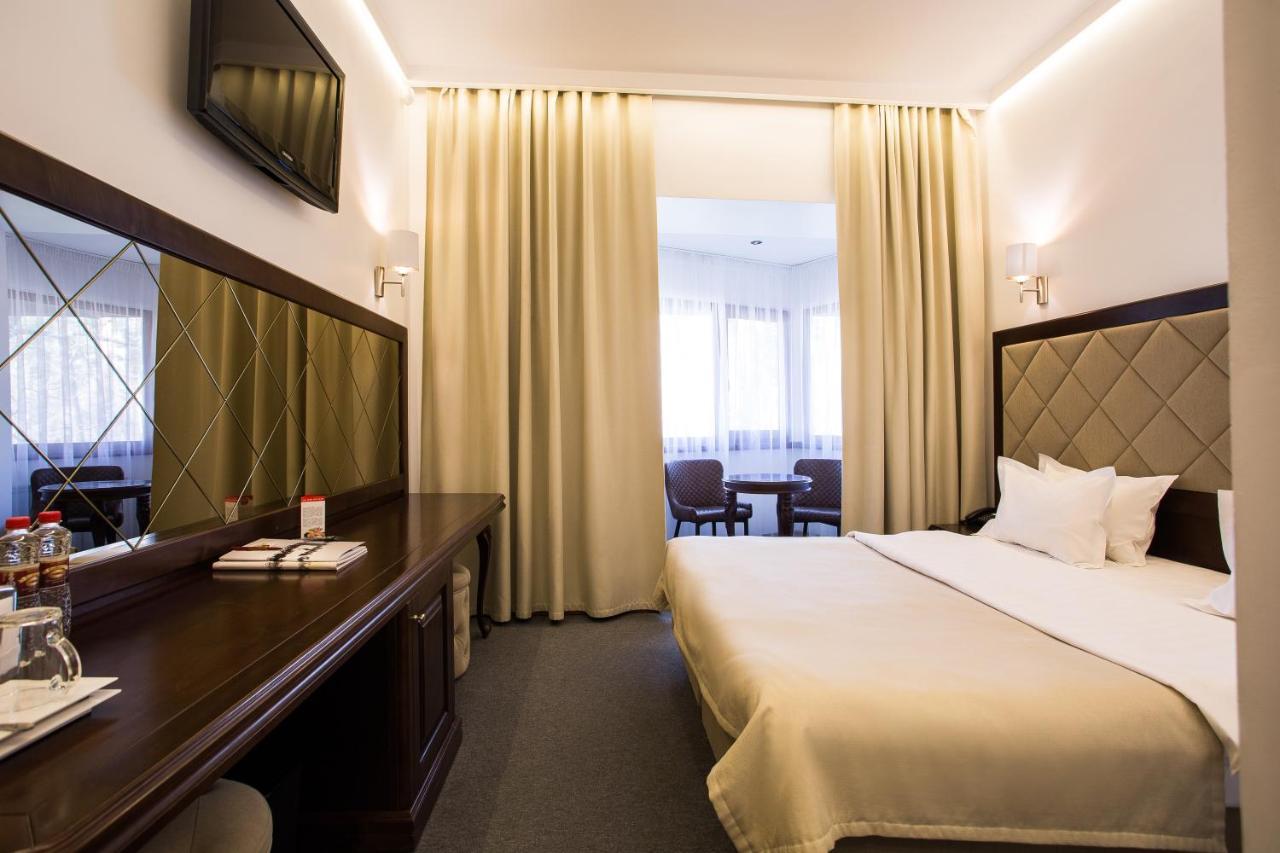 Spa-Hotel Myslyvskiy Dvir Kiev Exterior foto