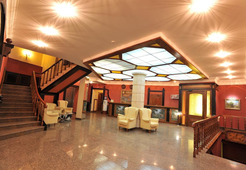 Spa-Hotel Myslyvskiy Dvir Kiev Exterior foto