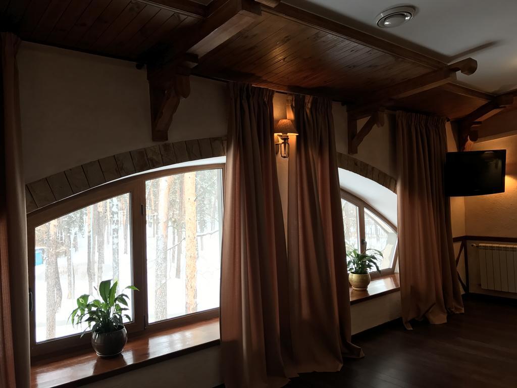 Spa-Hotel Myslyvskiy Dvir Kiev Exterior foto